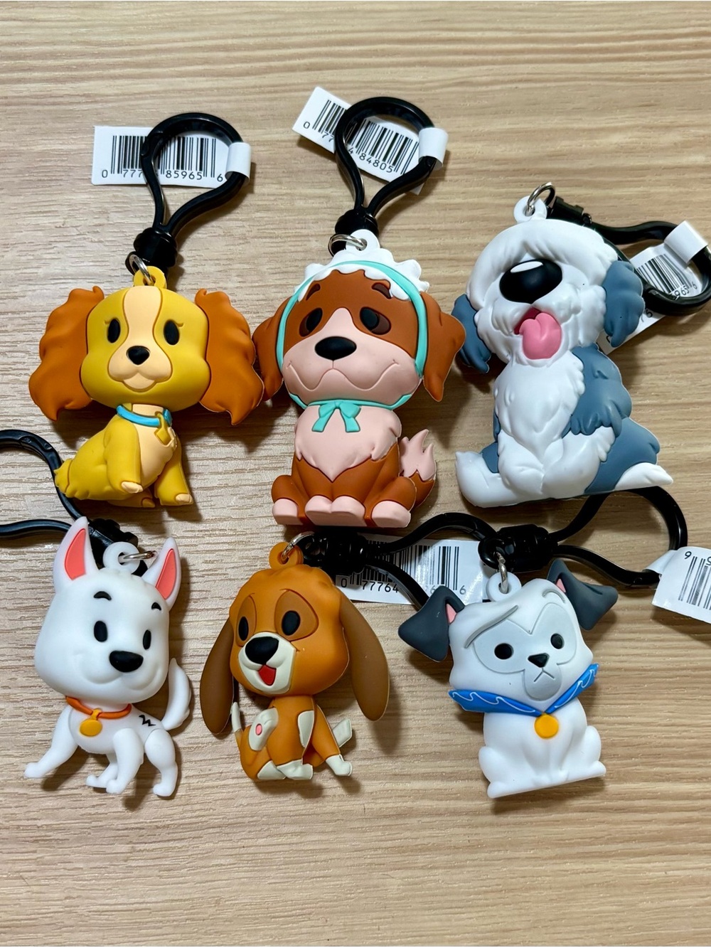DisneyBlind Bag Dog Bag Charm Set -